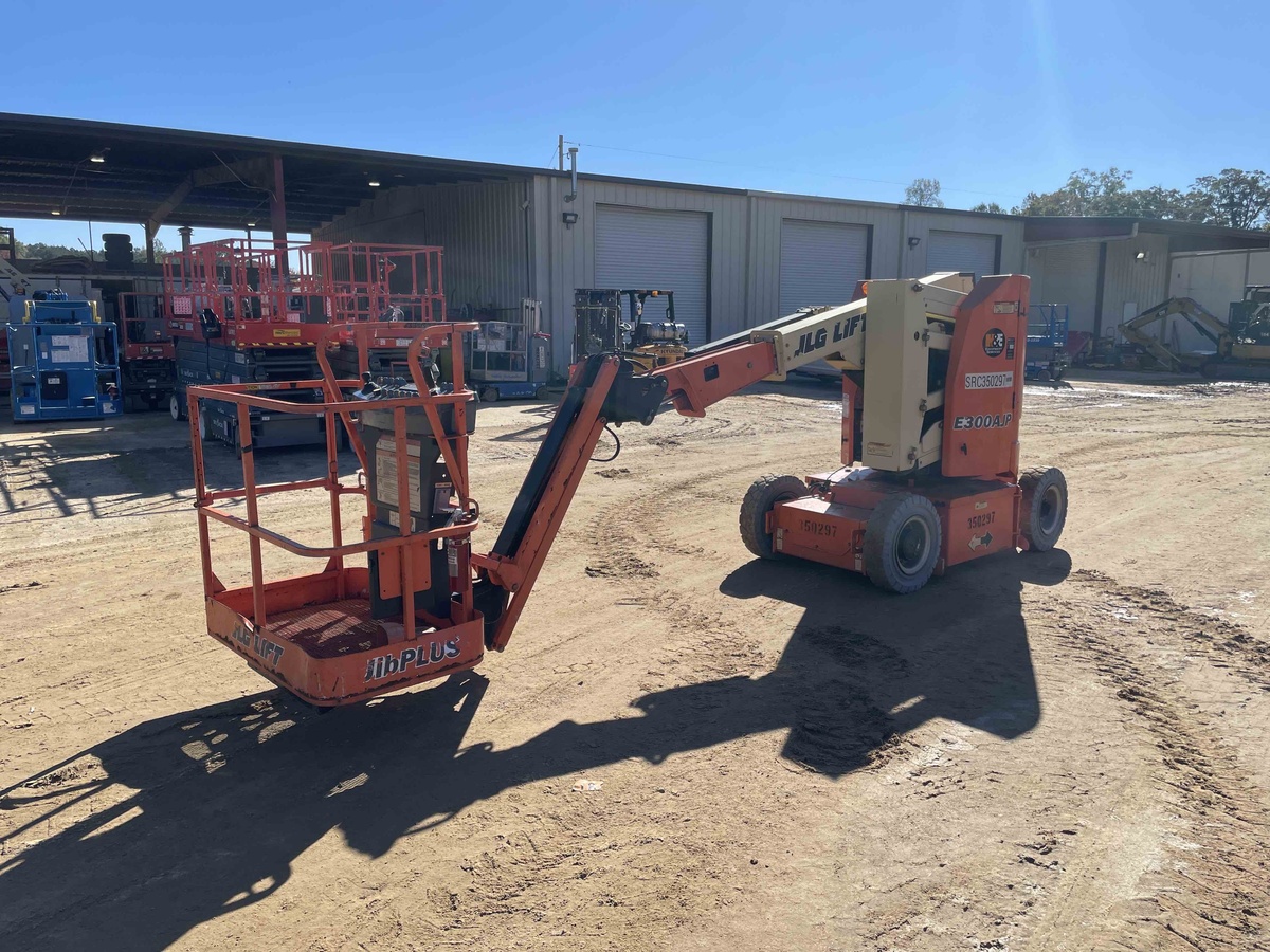 2015 JLG E300AJP-5