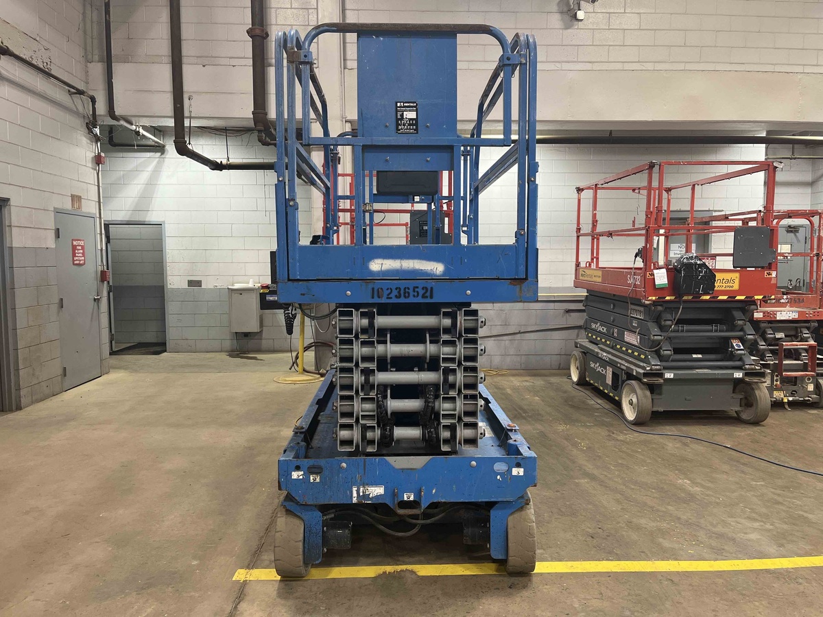 2018 Genie GS-4047-2