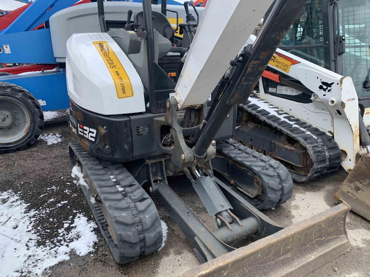 2019 Bobcat E32