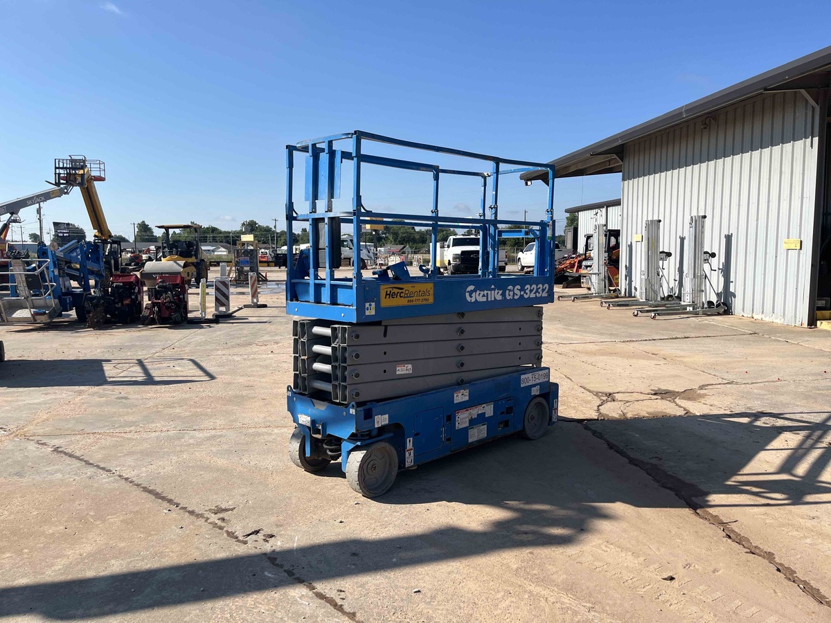 2017 Genie GS-3232-4