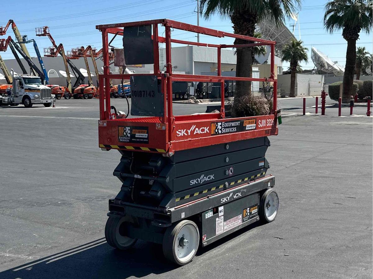 2016 Skyjack SJ3226