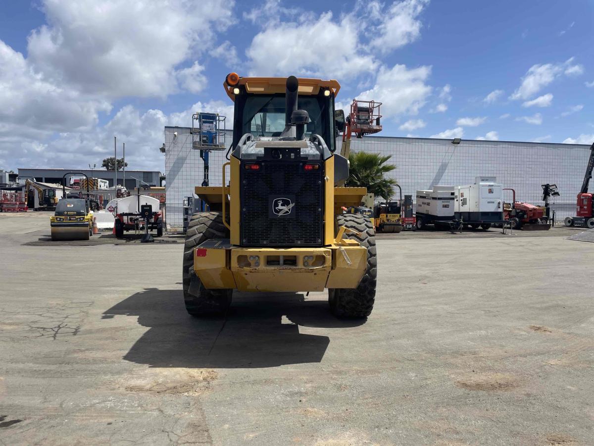 2020 John Deere 524L