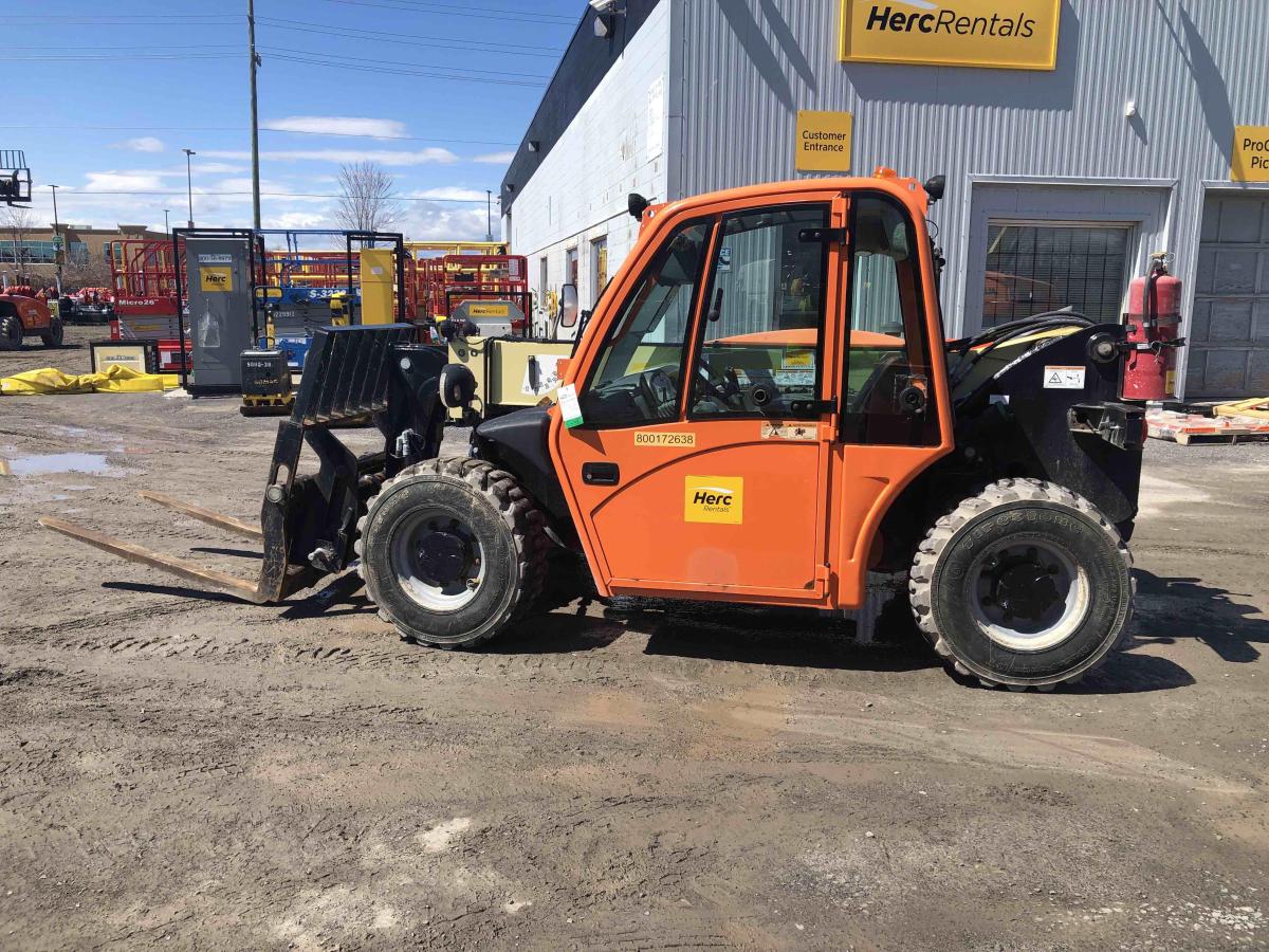 2017 JLG G5-18A