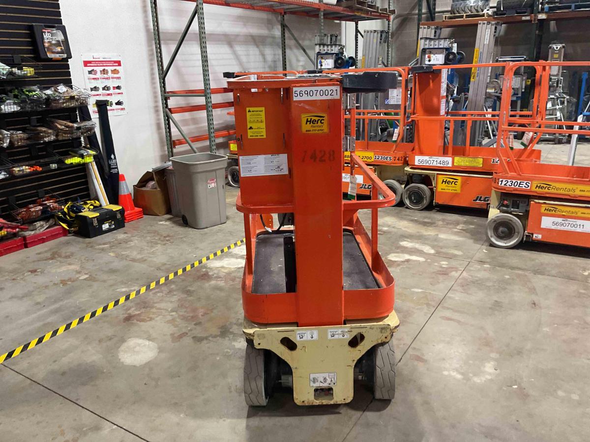 2019 JLG 1230ES