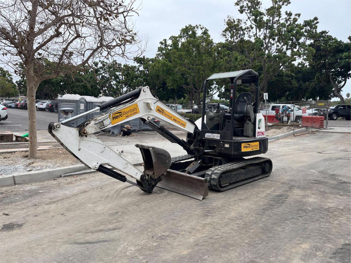 2017 Bobcat E42