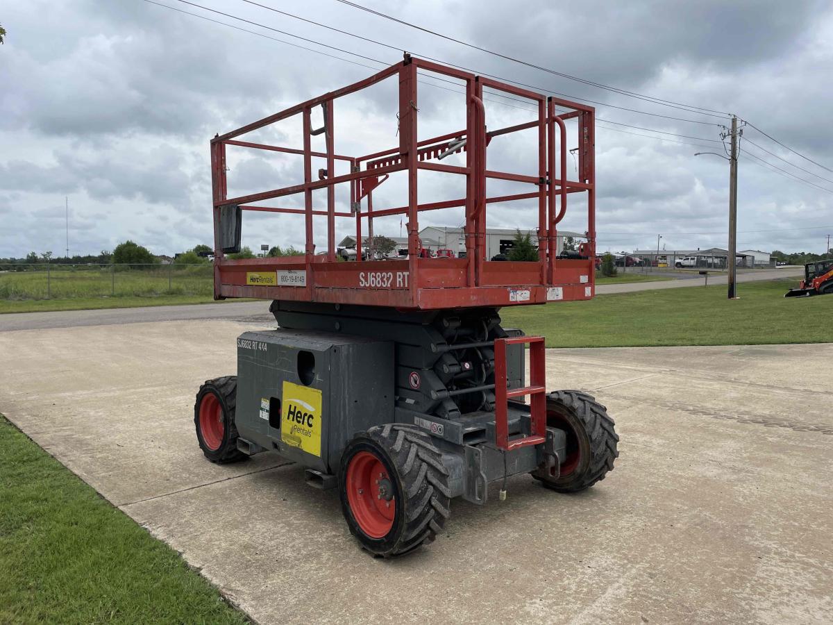 2018 Skyjack SJ-6832RT