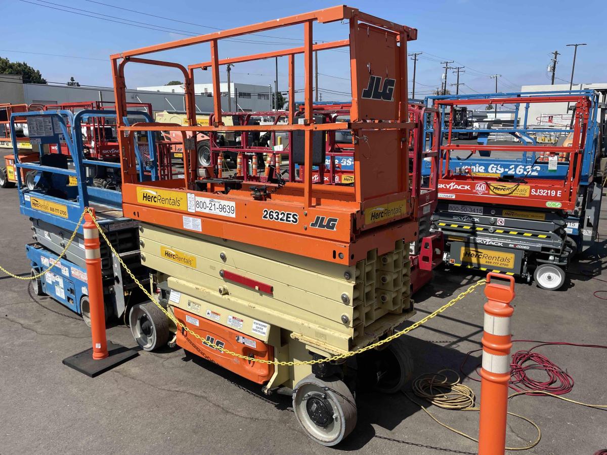 2018 JLG 2632ES-5