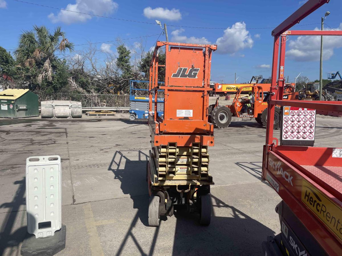 2016 JLG 2632ES
