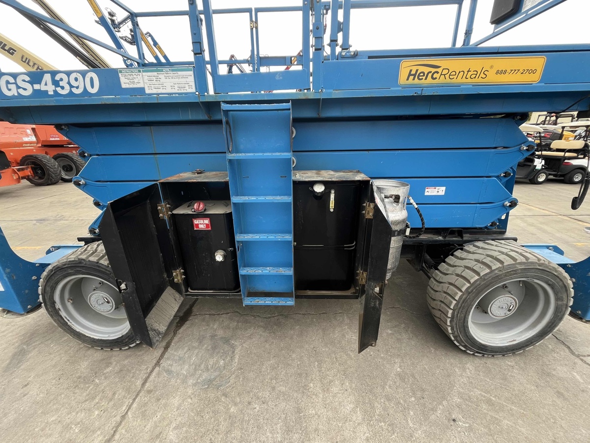2018 Genie GS-4390 RT-5