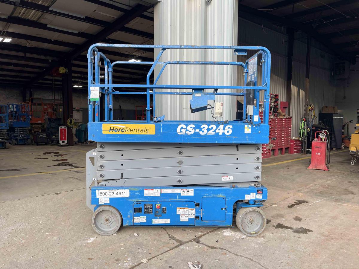 2018 Genie GS-3246