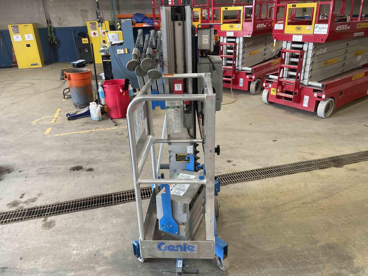2019 Genie AWP-25S-2