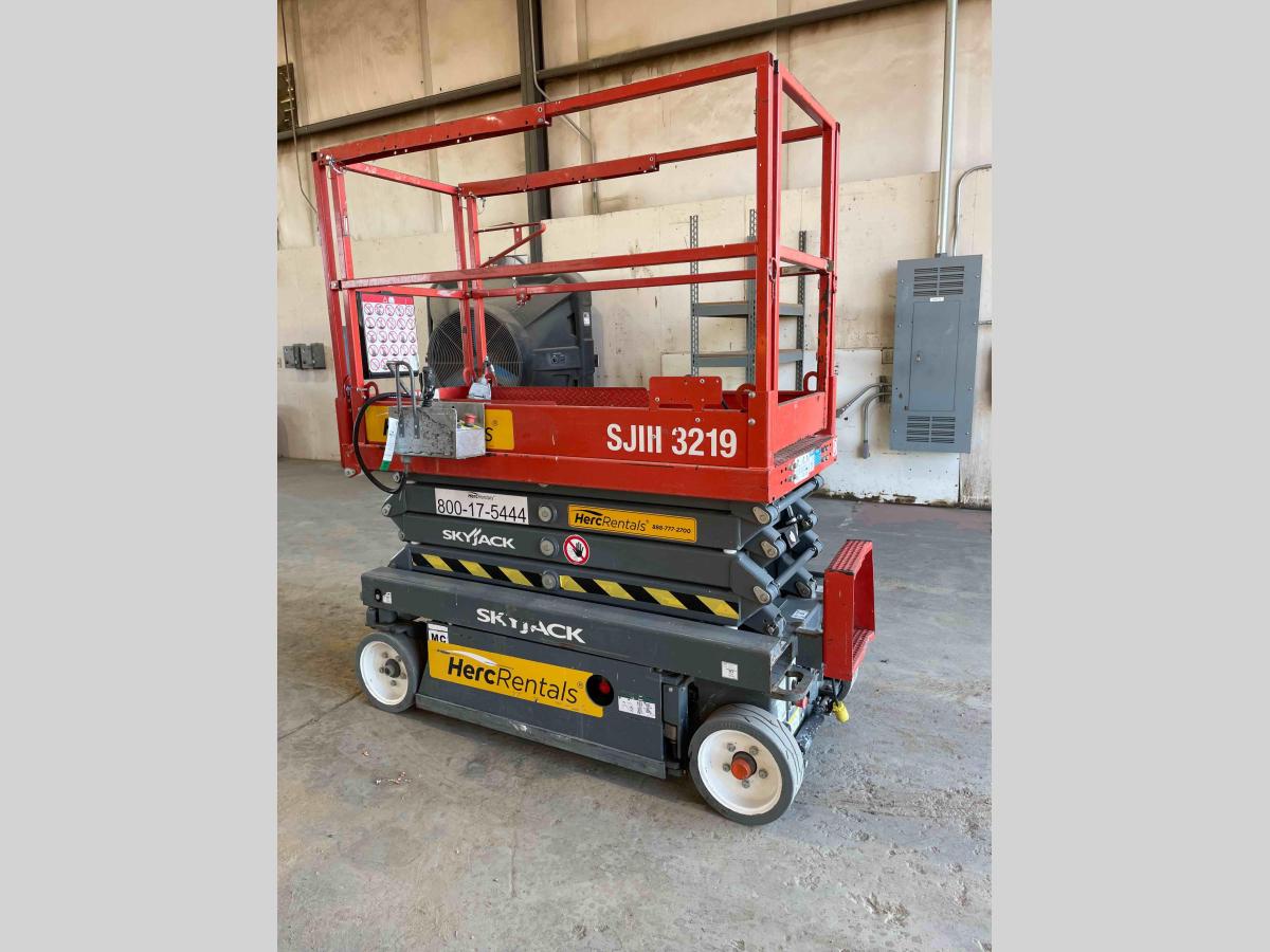 2017 Skyjack SJ3219