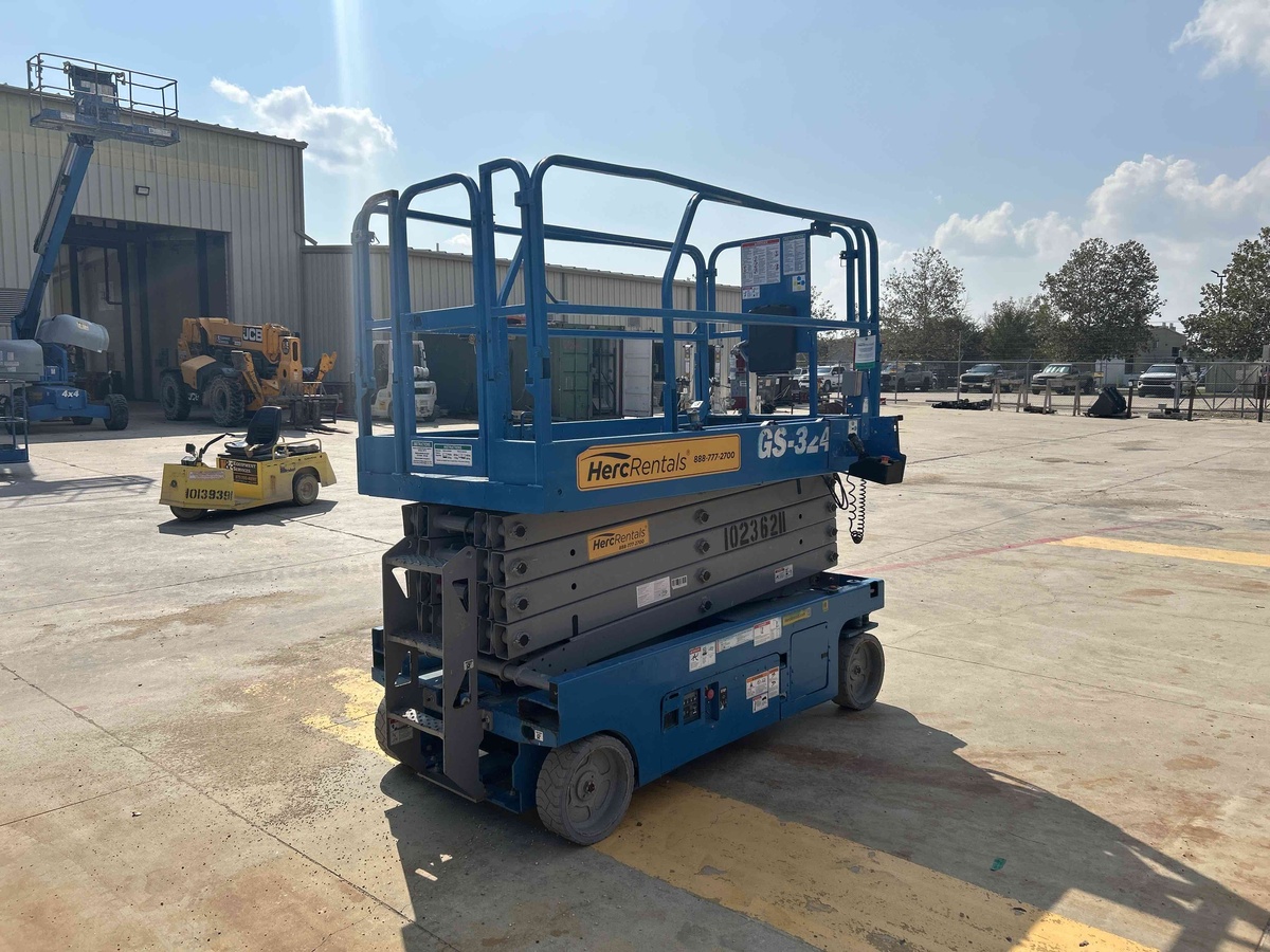 2018 Genie GS-3246-3