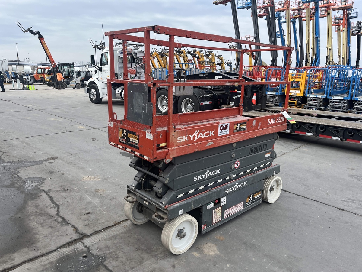 2016 Skyjack SJ3226-2