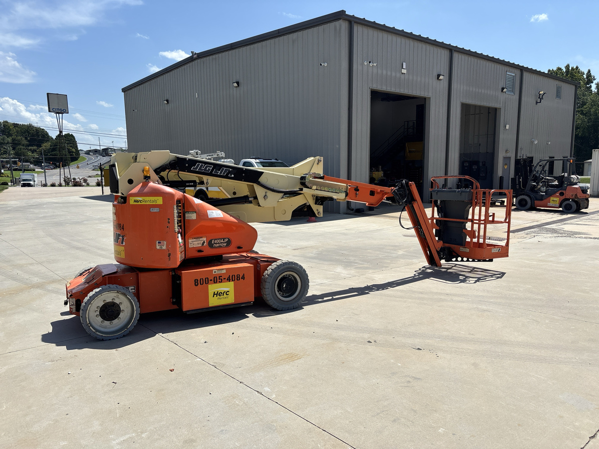 2015 JLG E400AJPN-3