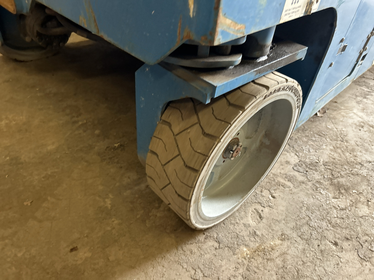 2019 Genie GS-4047-8