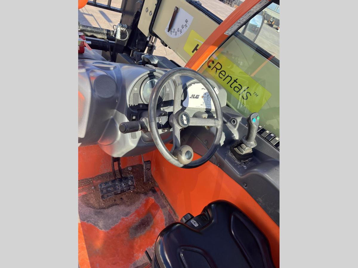 2017 JLG G5-18A