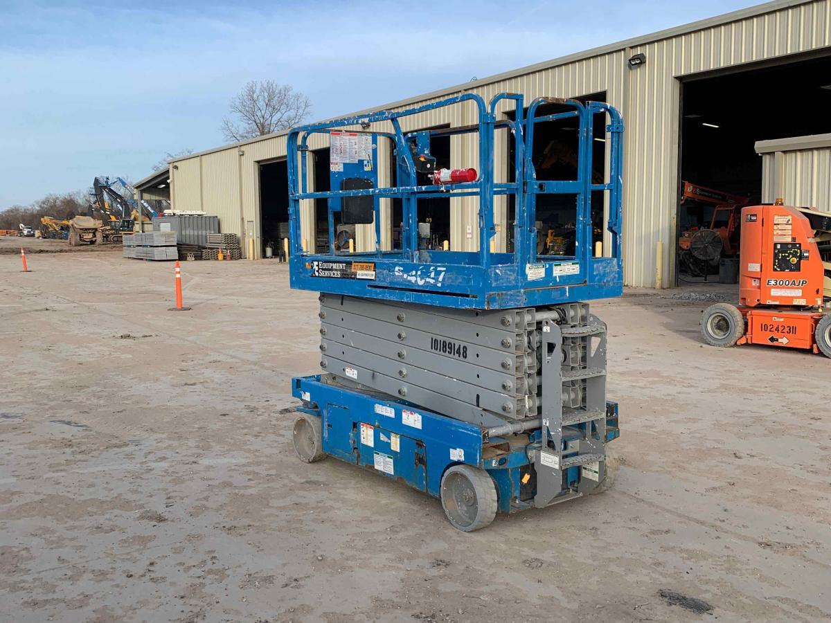 2016 Genie GS-4047