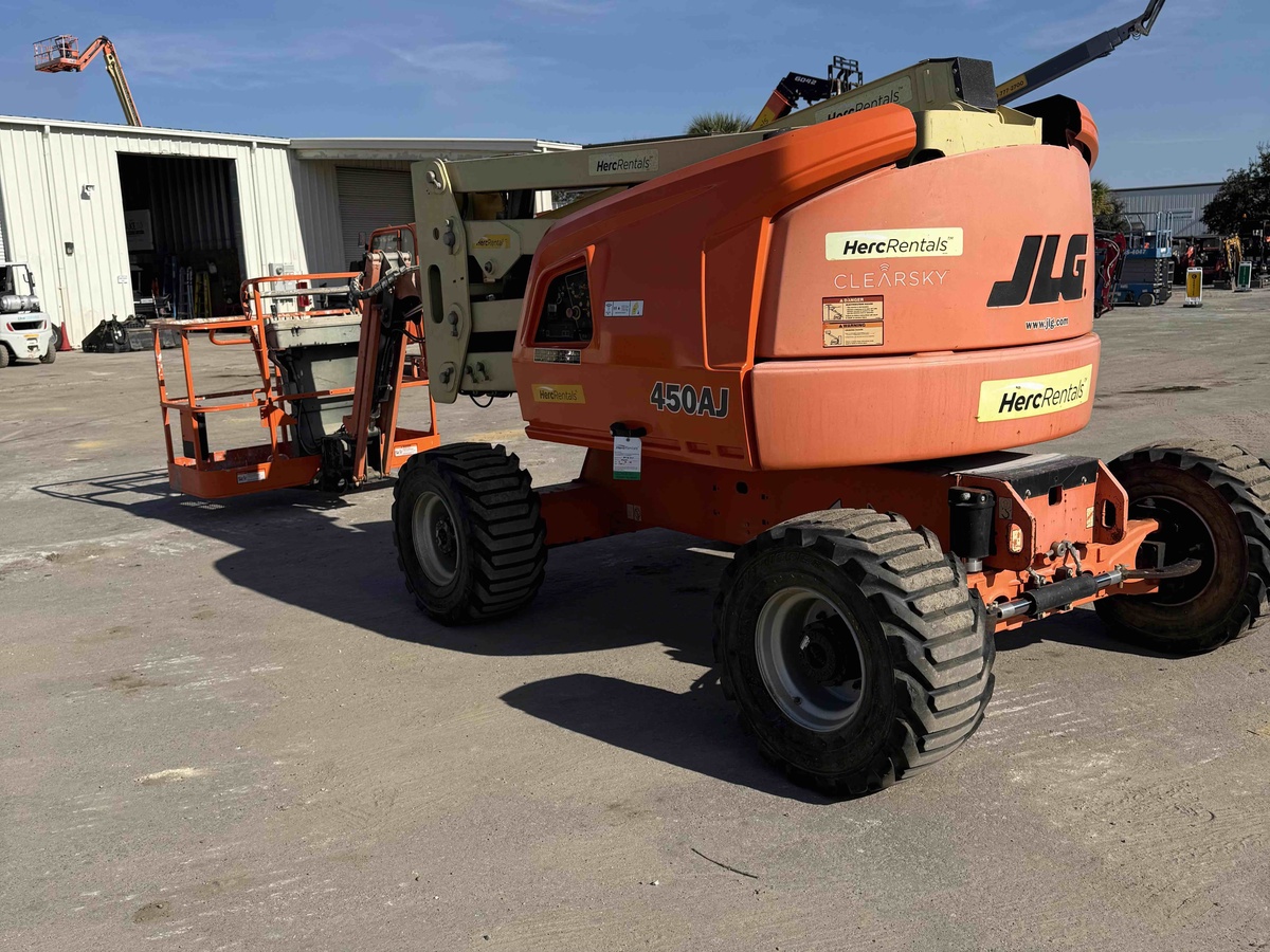 2018 JLG 450AJ-2