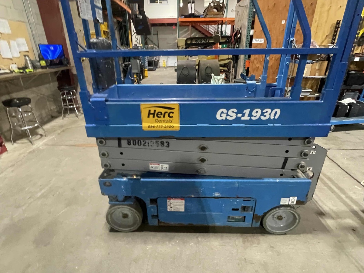 2018 Genie GS-1930