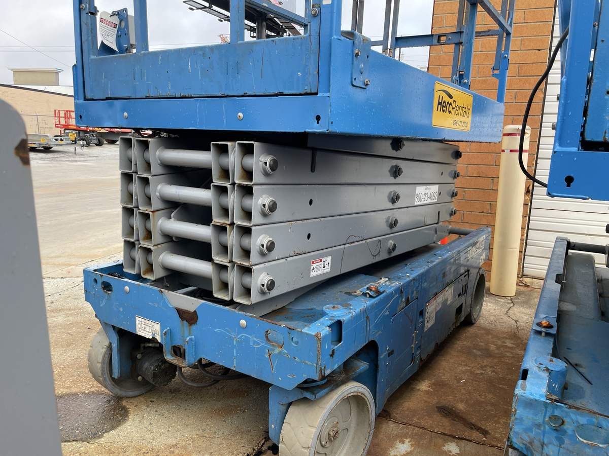 2018 Genie GS-3246-6
