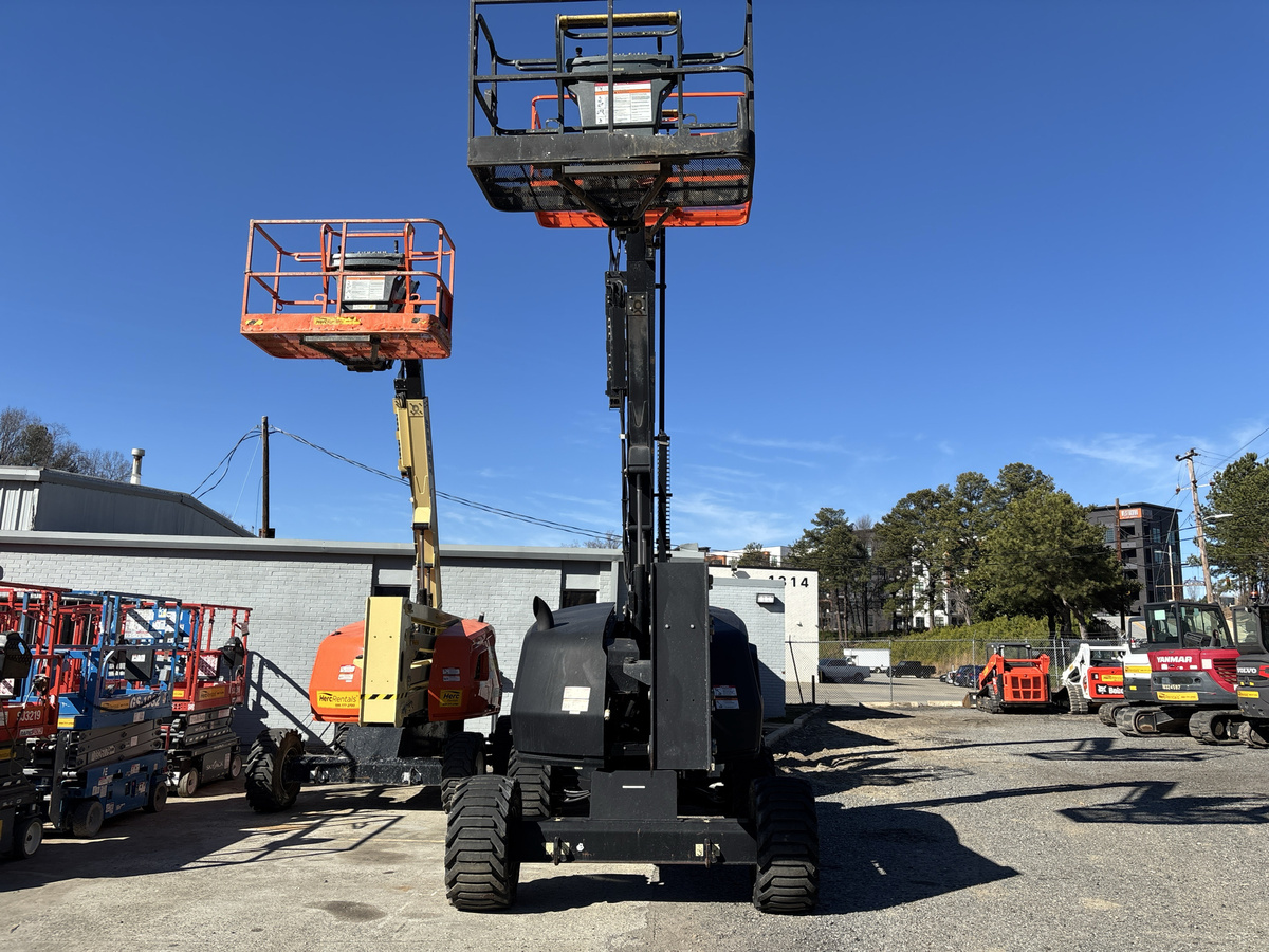 2018 JLG 450AJ