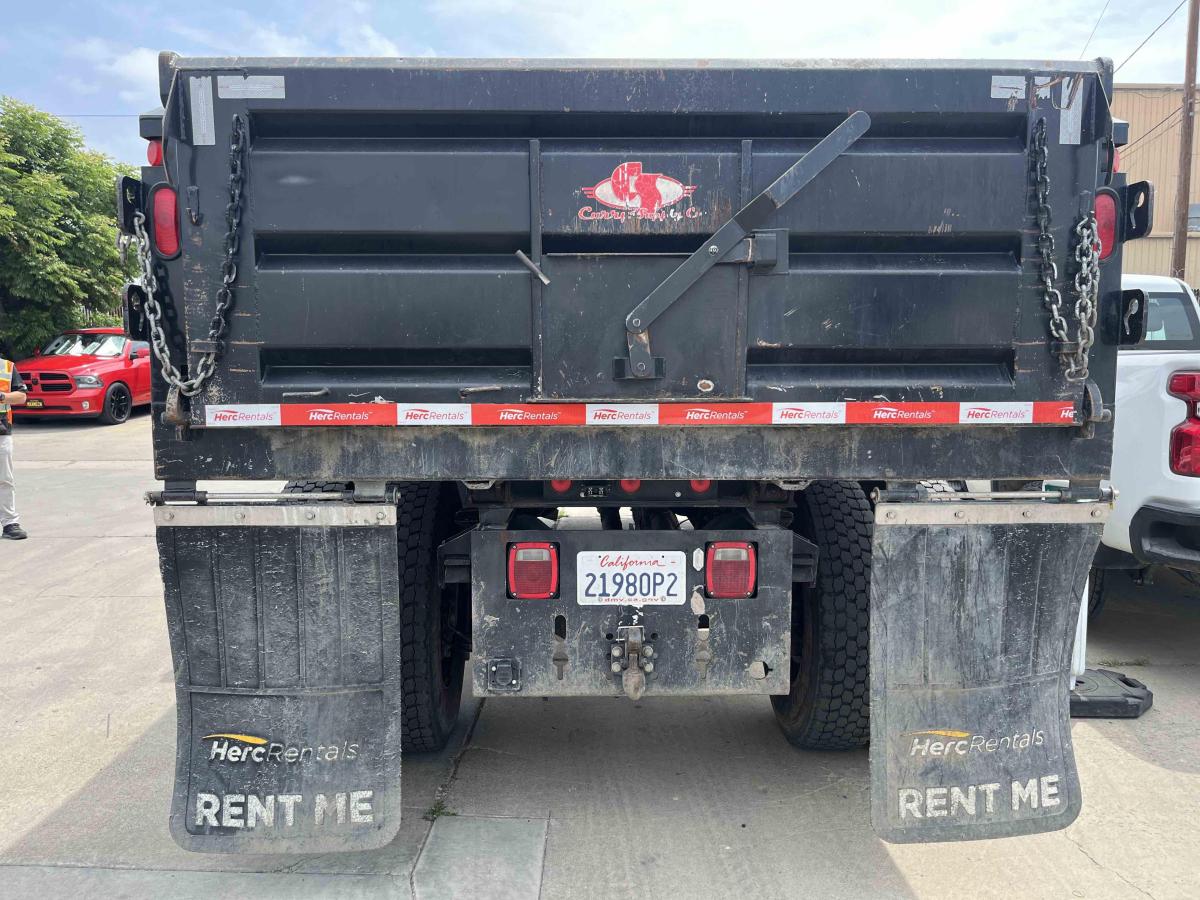 2018 Ford F650-9