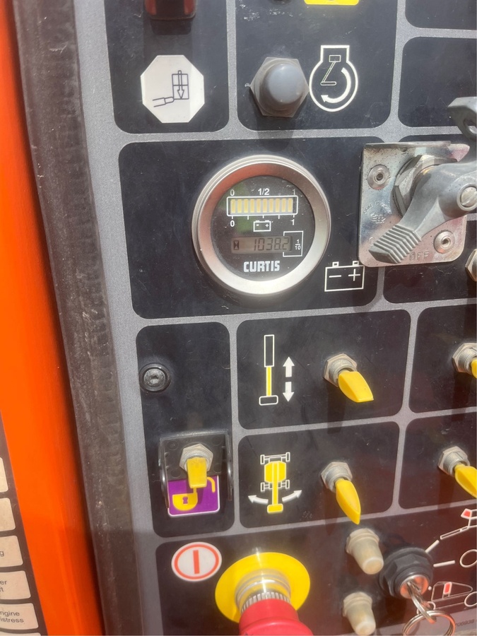2015 JLG M450AJ-6