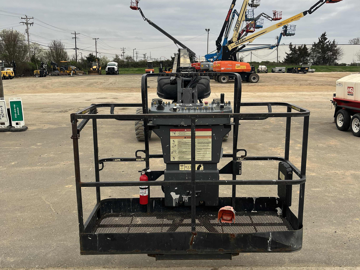2016 JLG E600JP-4