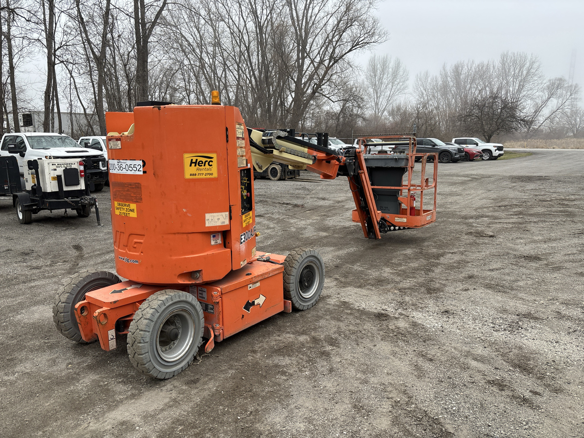 2016 JLG E300AJP-3