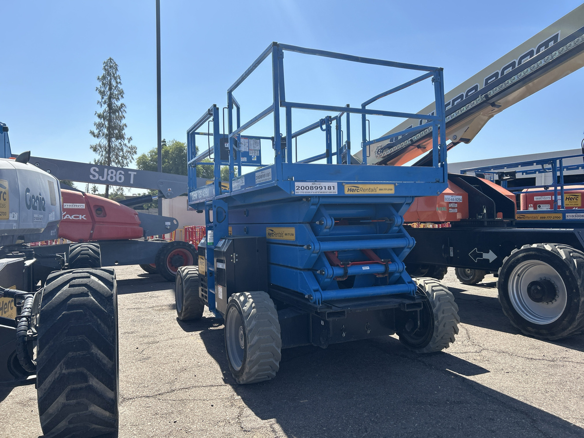 2019 Genie GS-4390 RT-3