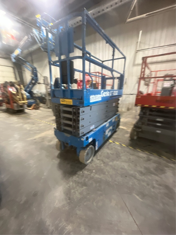 2018 Genie GS-3232-2