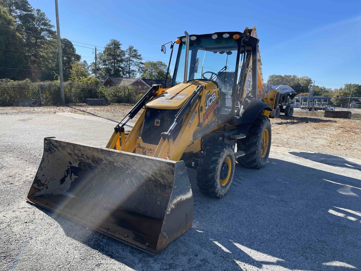 2023 JCB 3CX-3