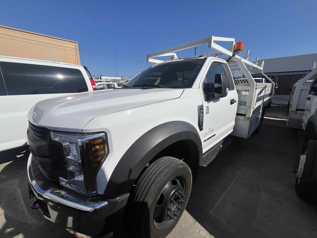 2019 Ford F550-3
