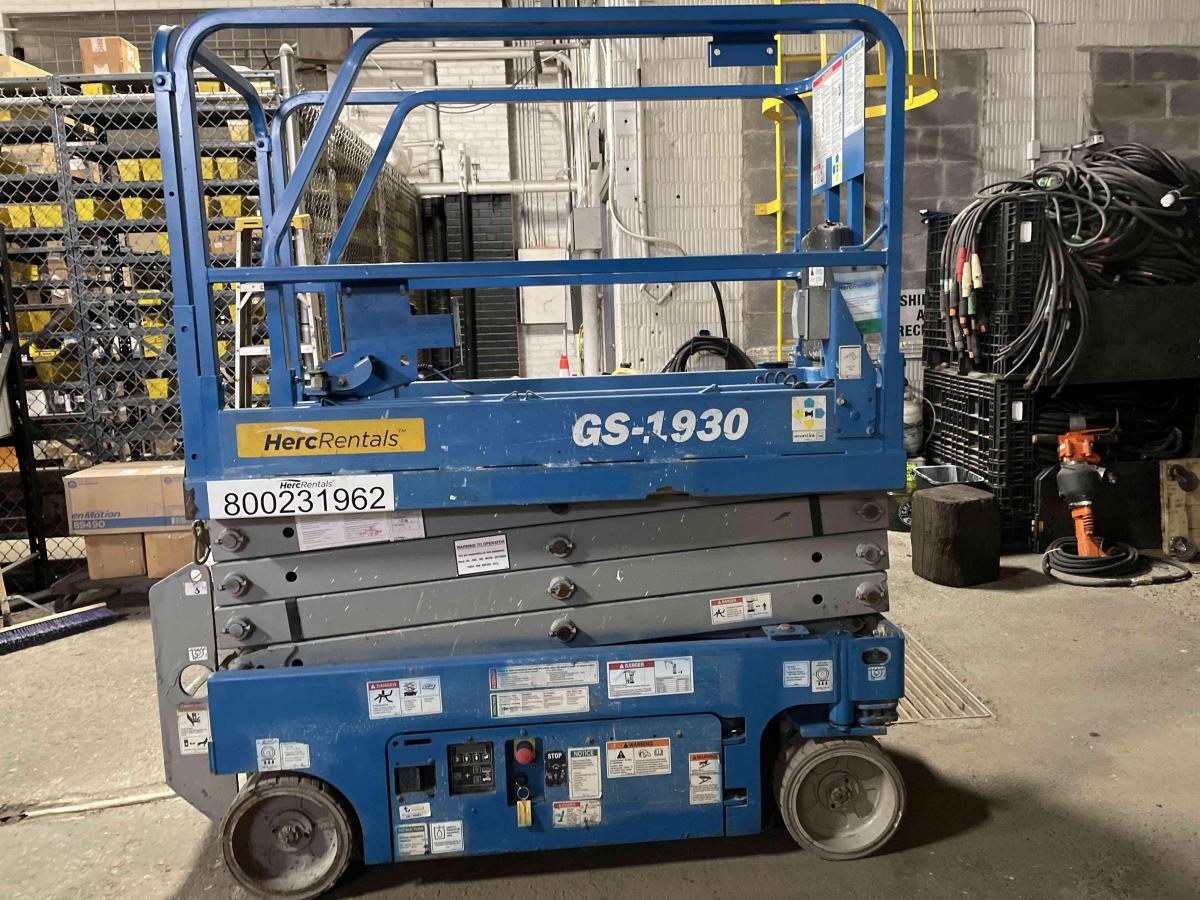 2018 Genie GS-1930
