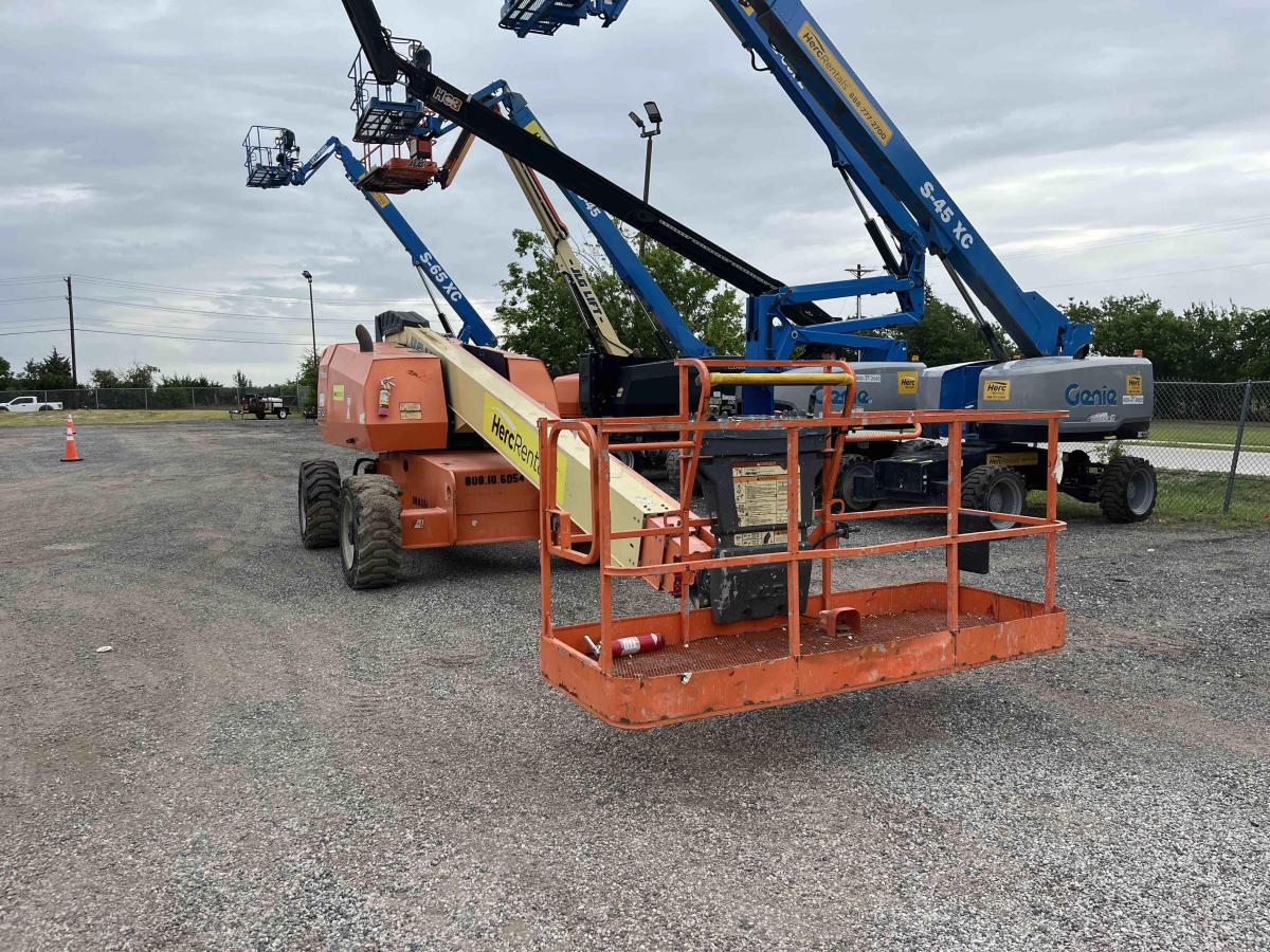 2016 JLG 600S-4