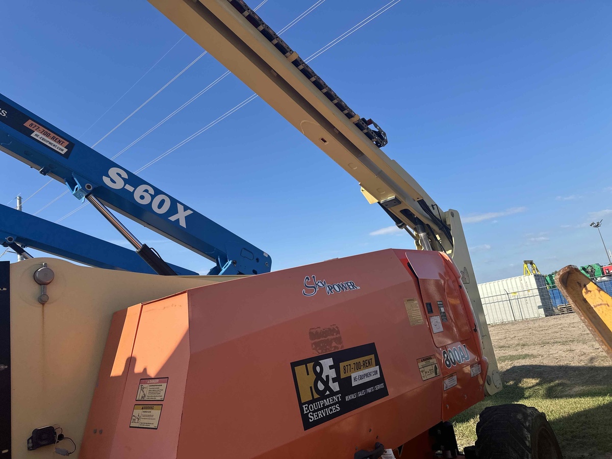 2016 JLG 800AJ-7