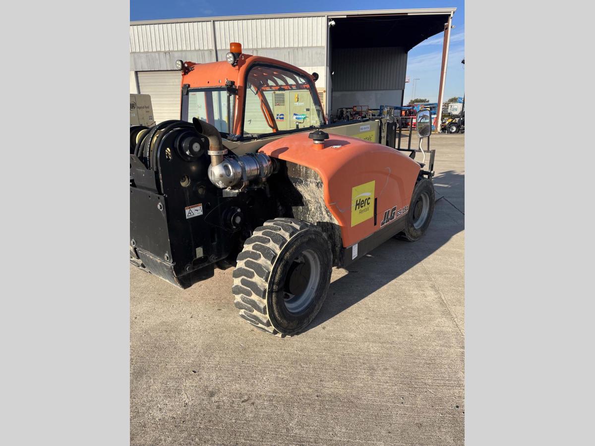 2017 JLG G5-18A