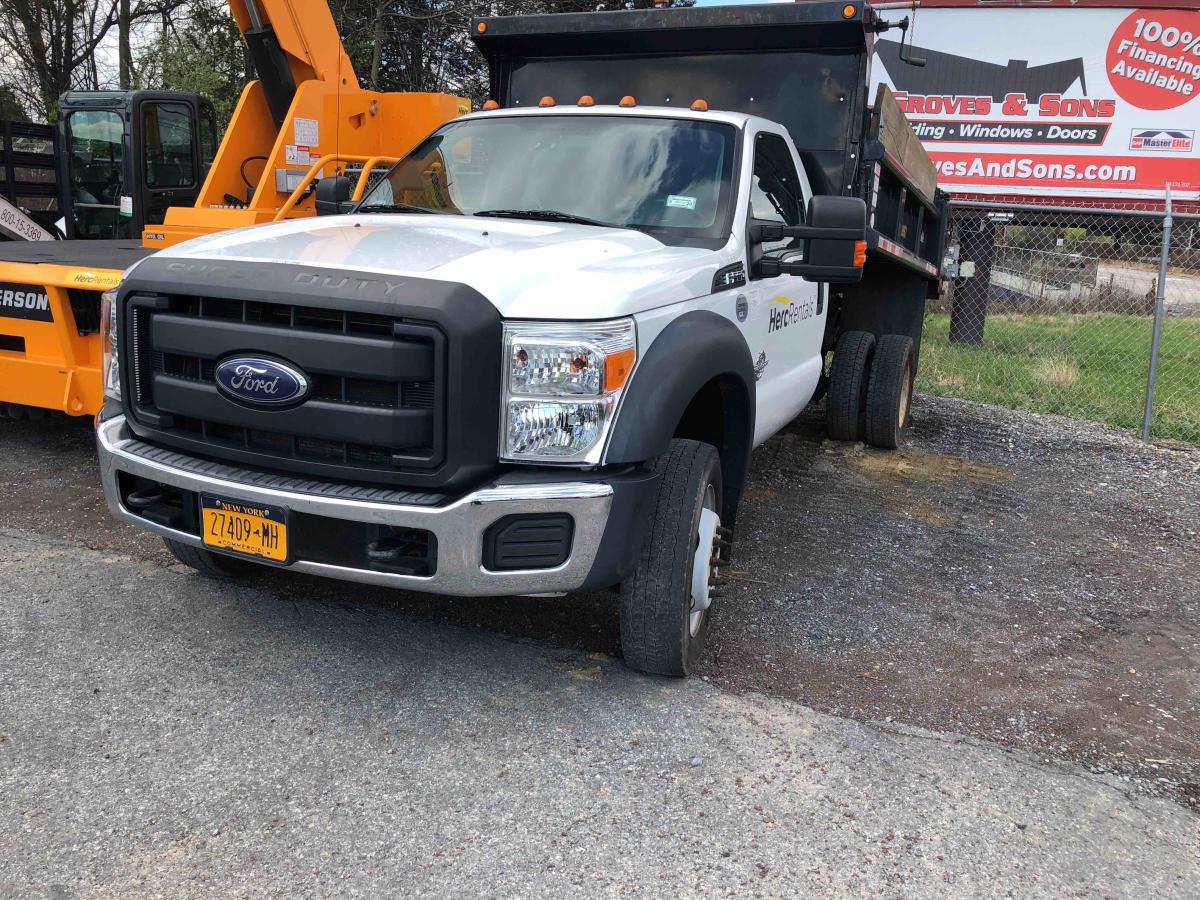 2016 Ford F550-1