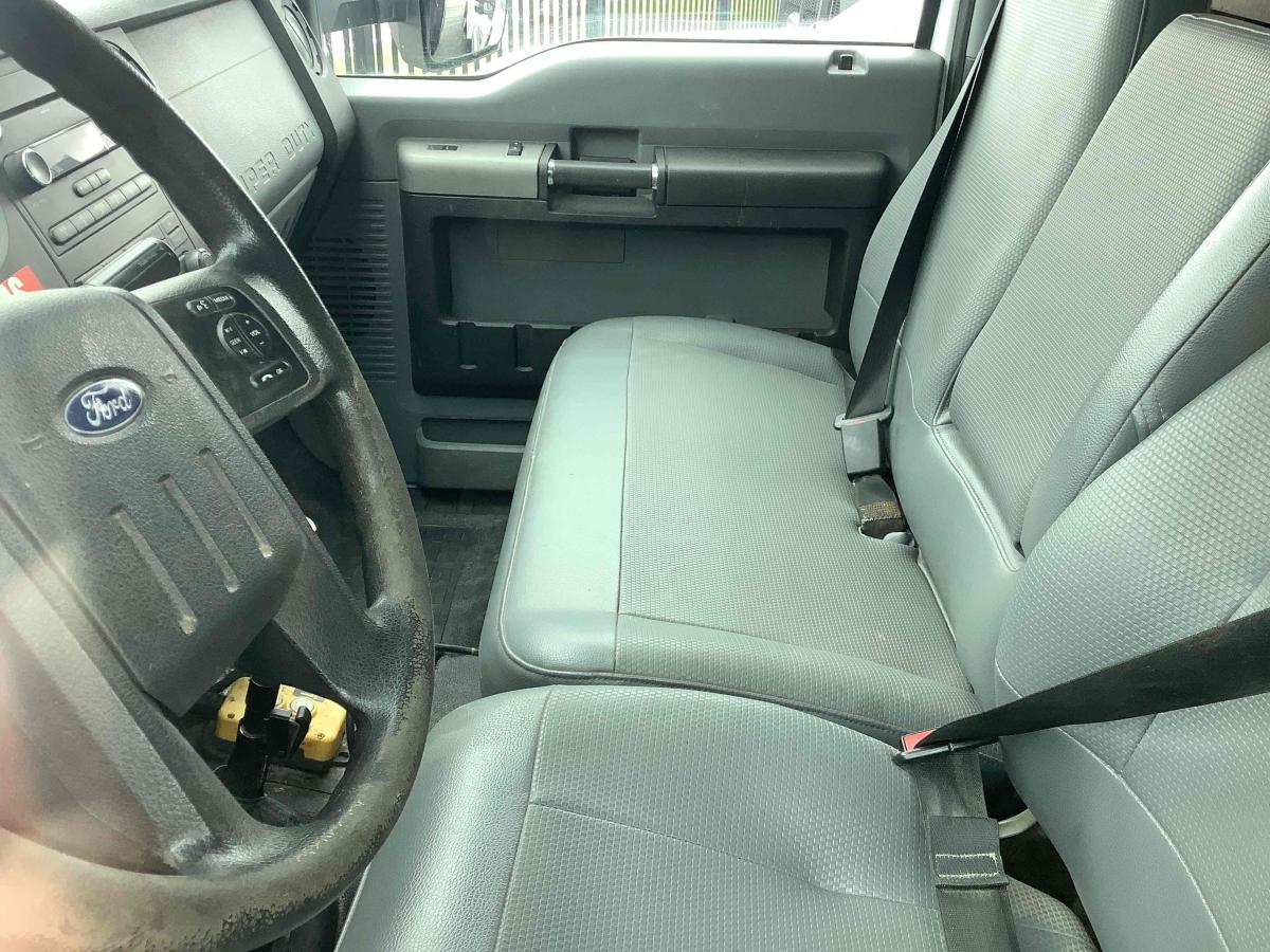 2018 Ford F750-8