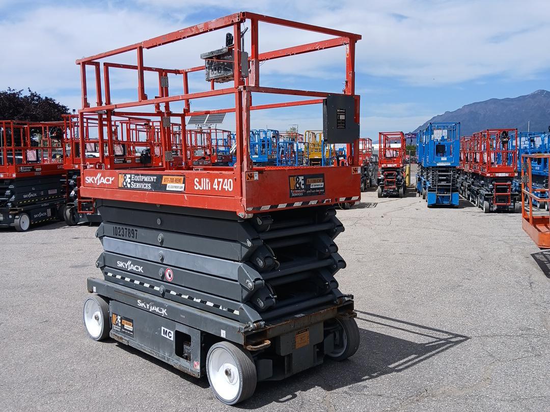 2018 Skyjack SJ4740