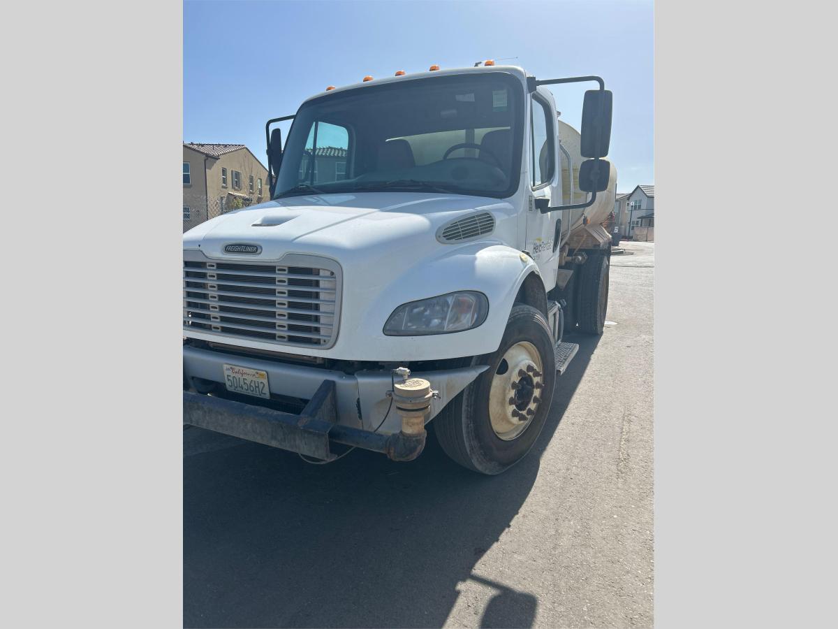 2018 Freightliner M2106-2