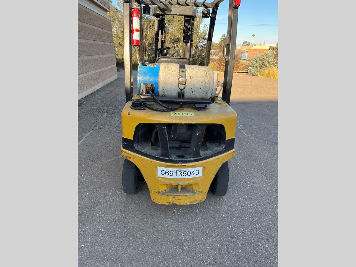 2016 Yale GLP050VX