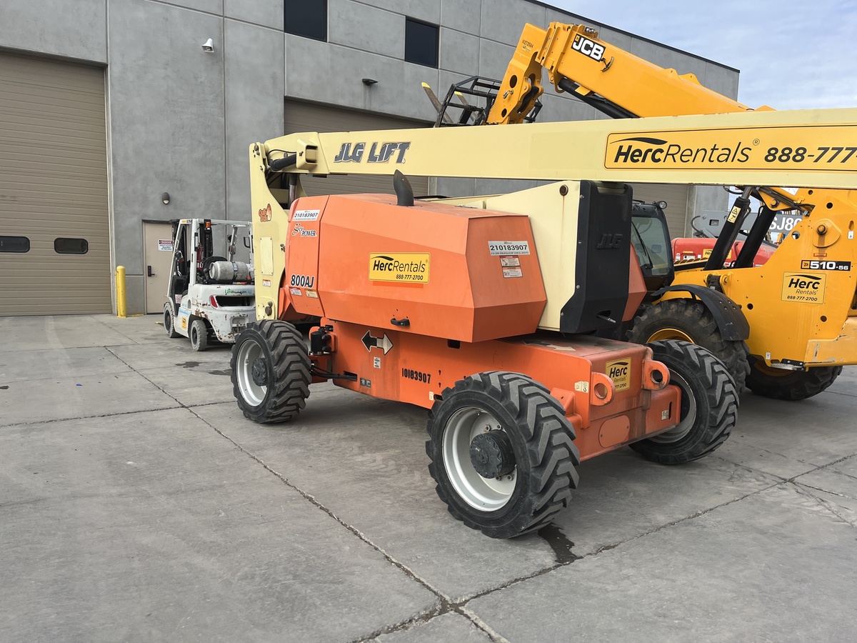 2016 JLG 800AJ-4