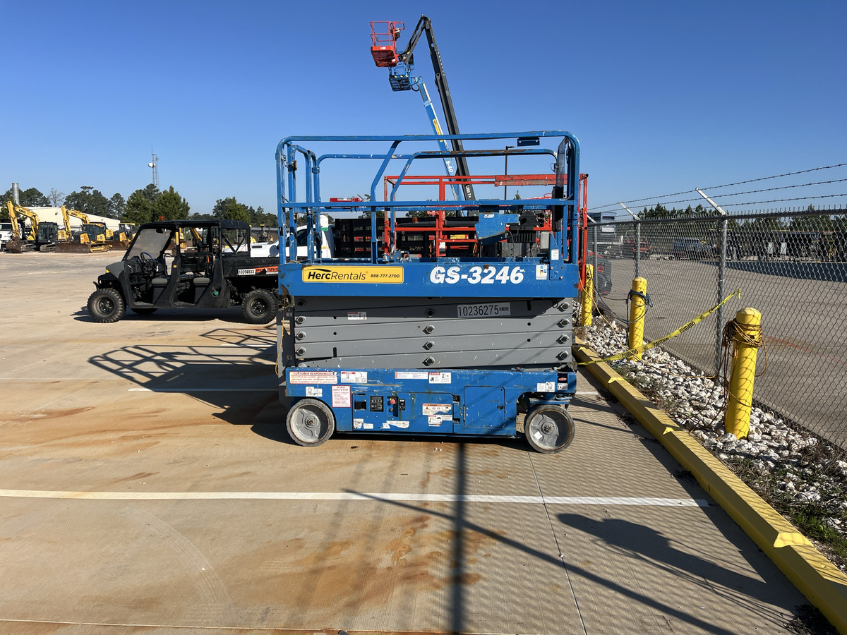 2018 Genie GS-3246-4