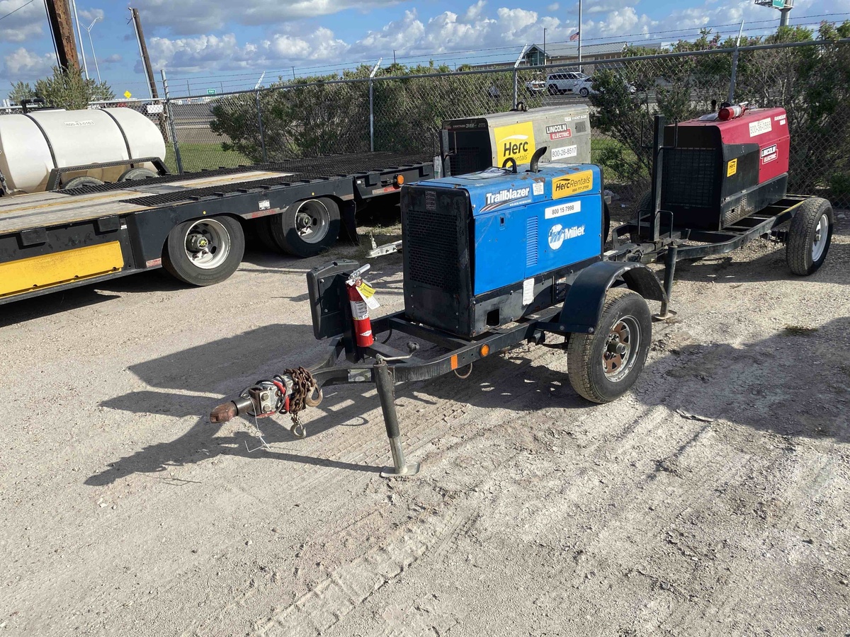 2017 Miller Trailblazer 325