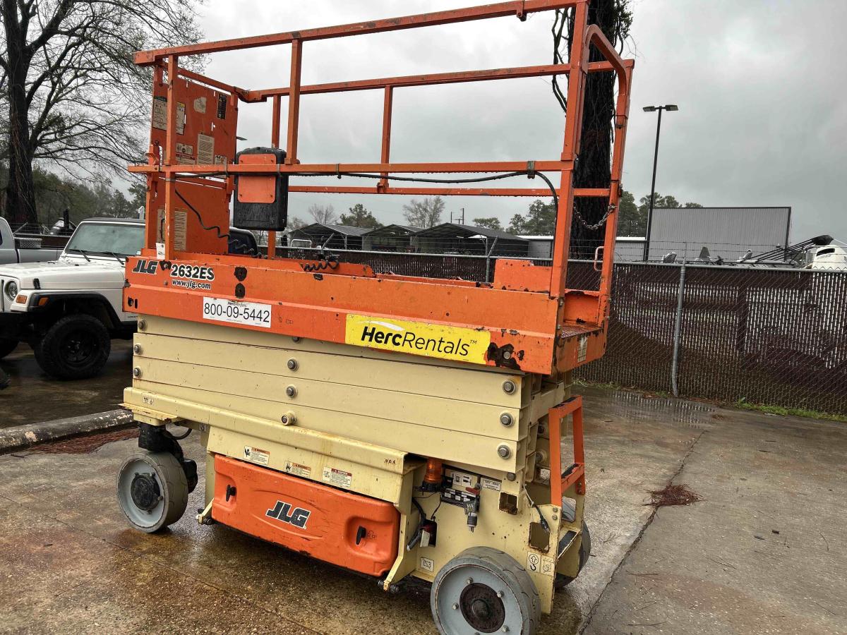 2016 JLG 2632ES