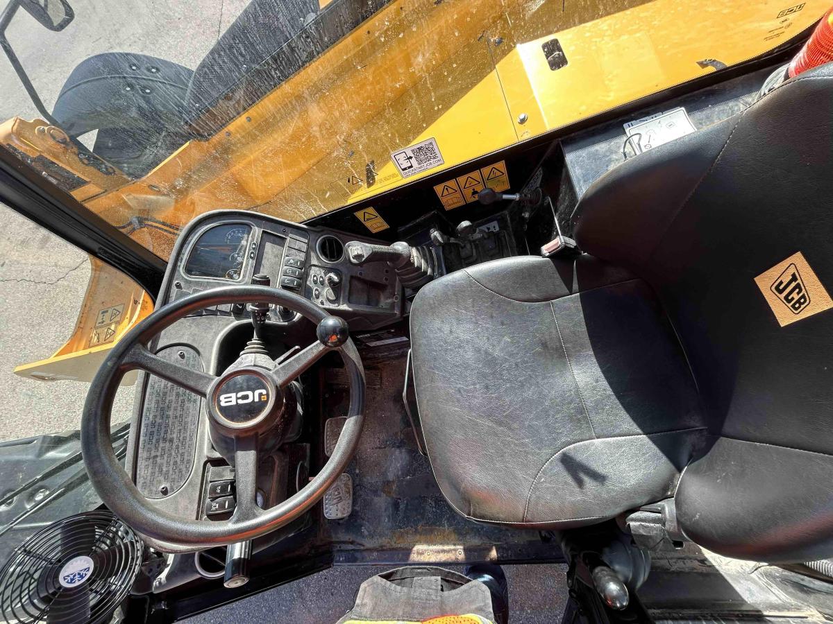 2022 JCB 507-42