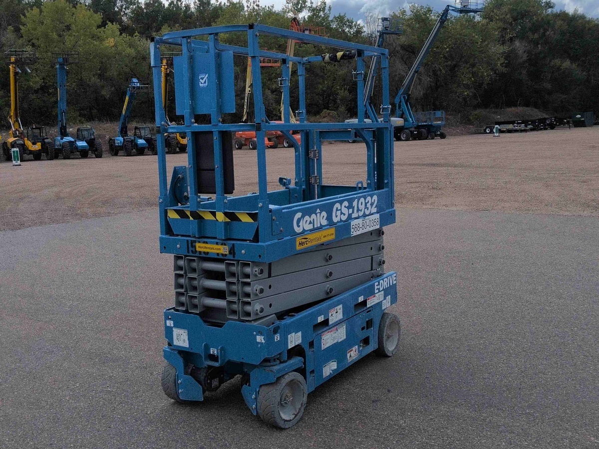 2021 Genie GS-1932-4