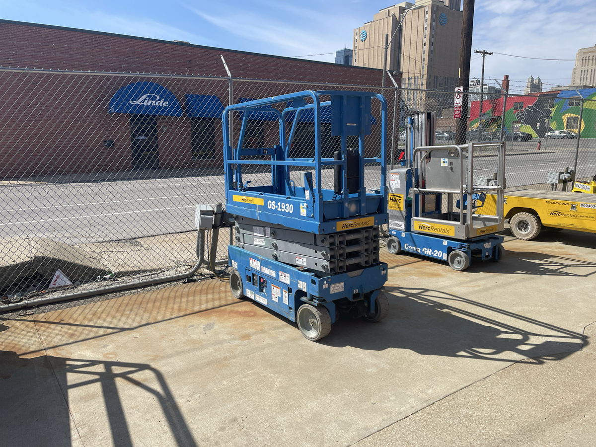 2019 Genie GS-1930